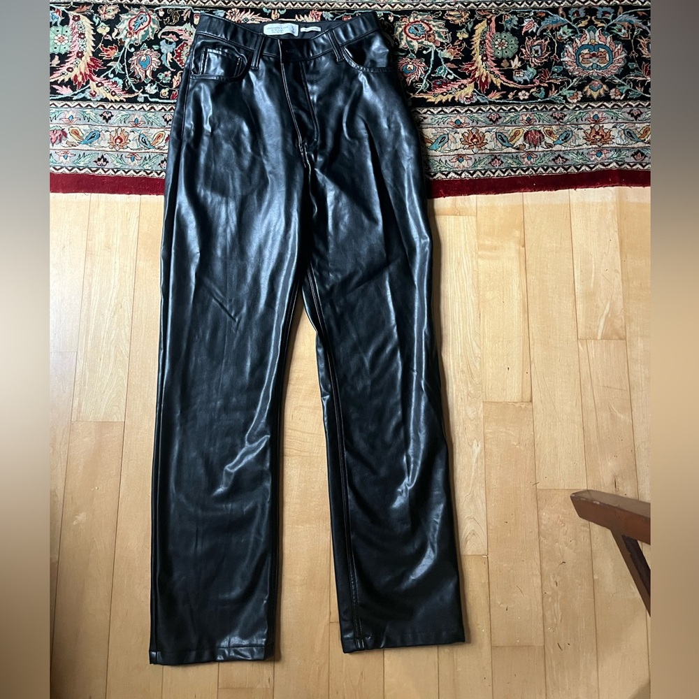 BRAND NEW vegan leather Abercrombie 90s straight ultra high rise